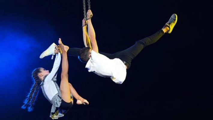 В цирке Запорожья во время представления с высоты сорвались актеры (видео 18+)