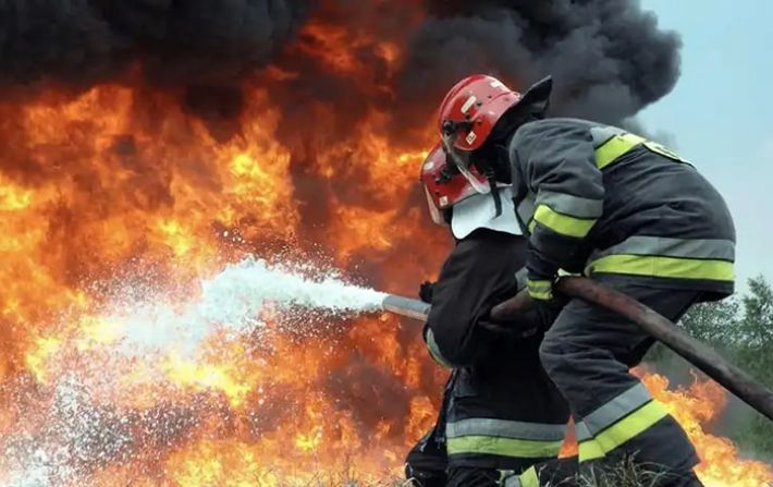 В Запорожье спасатели ликвидировали пожар в многоэтажке